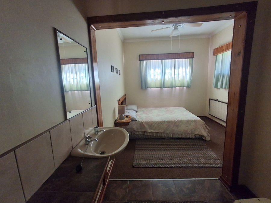 5 Bedroom Property for Sale in Bedelia Free State